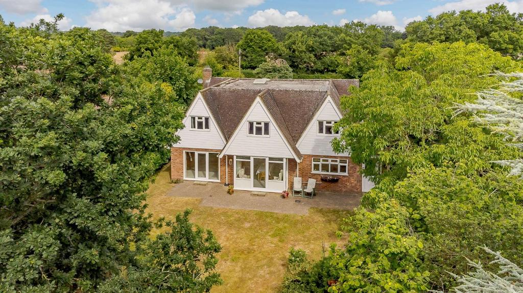 bs Lane, Beenham, Reading, Berkshire 5 bed detached house £1,250,000