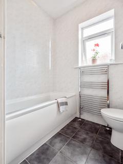 71 Eaglesham Road, Clarkston, Glasgow, G76 7TR