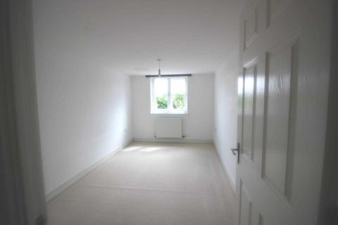 1 bedroom apartment to rent, Long Acre House, Thamesmead West, SE28 0PA