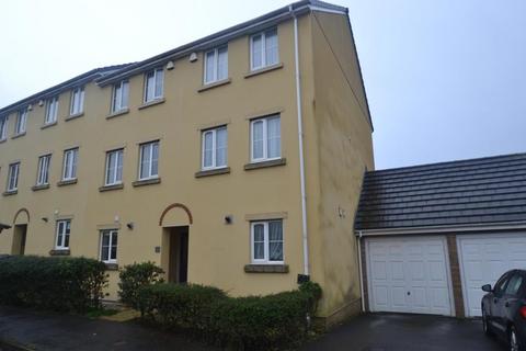 3 bedroom terraced house to rent, Nadder Meadow, South Molton, EX36 4BS
