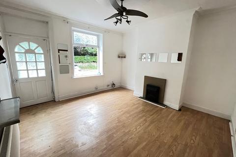 2 bedroom terraced house to rent, Broad Oak Street, Halifax HX3