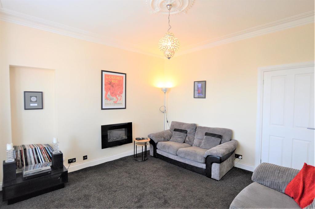 48c Stevenston Road, KILWINNING, KA13... 2 bed flat £89,000