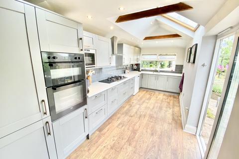 4 Woodland Close, London, NW9 8XP
