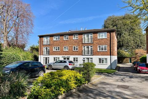 2 bedroom apartment for sale, Freshborough Court, Lower Edgeborough Road, Guildford, Surrey, GU1
