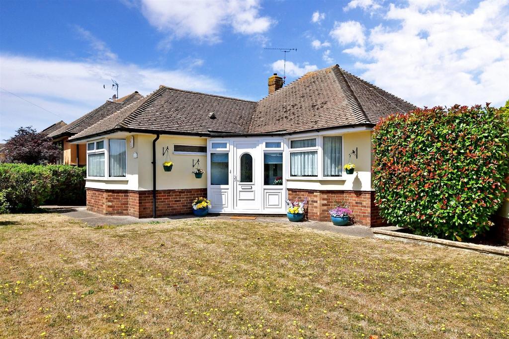 Canterbury Road, Birchington, Kent 2 bed detached bungalow - £400,000