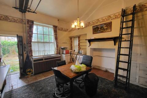 4 bedroom semi-detached house for sale - Ashworth Road, Dewsbury