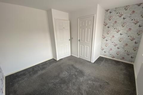 2 bedroom terraced house to rent - Briarwood Close, HU7