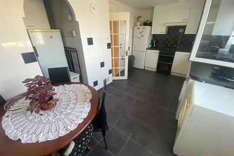 31 Thornton Close, Horley, RH6 8RJ