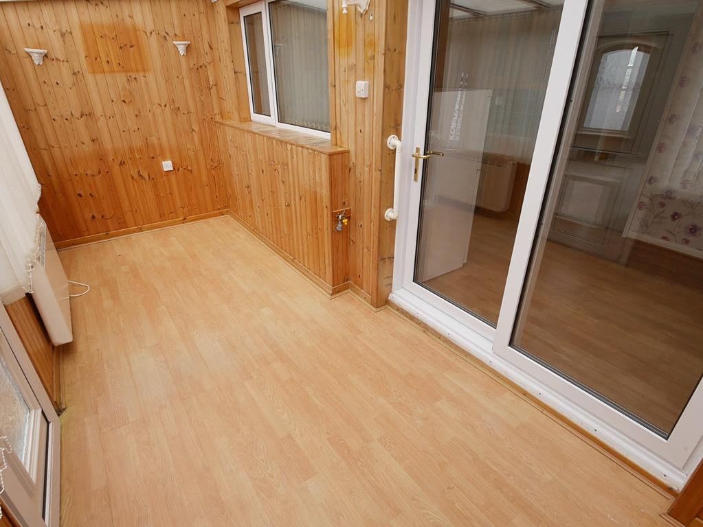 29 Barnett Road, Heathhall, Dumfries, DG1 3 RU - Br