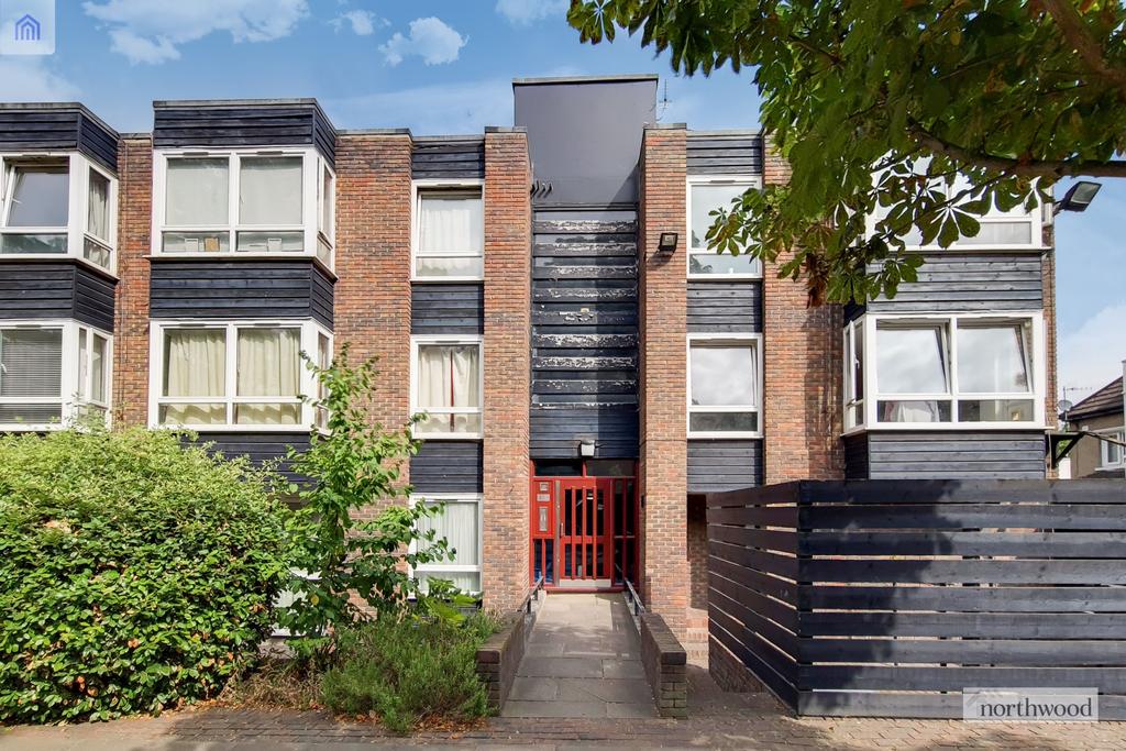 Grove Lane, Camberwell, London, SE5 1 bed flat for sale £350,000