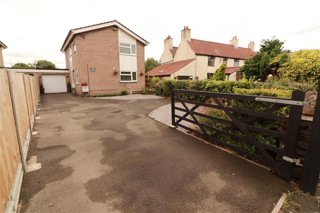 Bristol Road, Frampton Cotterell, Bristol, BS36 2AX 3 bed detached