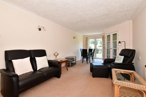 2 bedroom flat for sale, Croydon Road, Caterham, Surrey