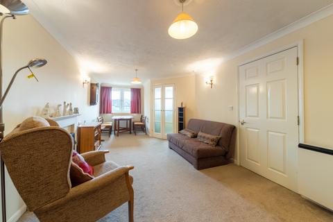 2 bedroom retirement property for sale, Farnham Close, London N20