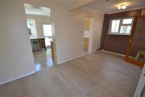66 West Road, Feltham, TW14 8JE