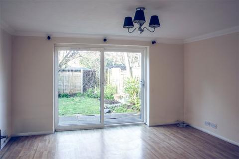 2 bedroom end of terrace house to rent, Walmer Gardens, Sittingbourne, Kent, ME10