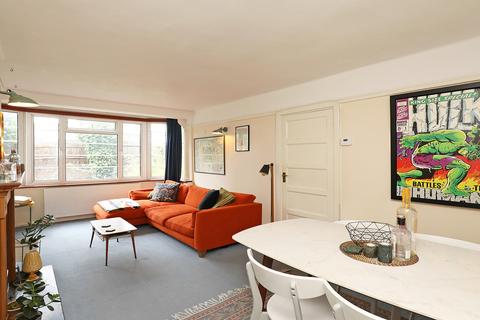 3 Manor Vale, Brentford, TW8 9JP