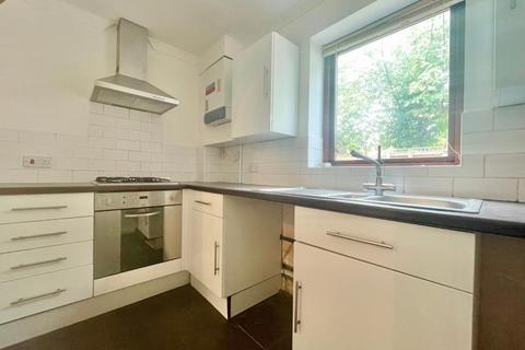 2 bedroom terraced house to rent, Faraday Drive, Shenley Lodge