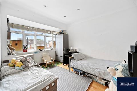79 Jubilee Road, Perivale, Greenford, UB6 7HX