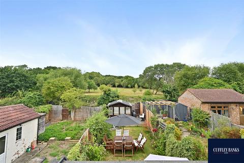79 Jubilee Road, Perivale, Greenford, UB6 7HX