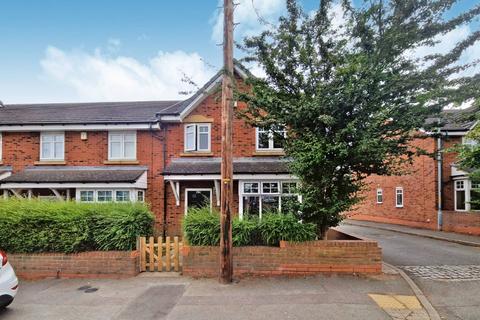 3 bedroom end of terrace house to rent, Portland Road, Birmingham B17