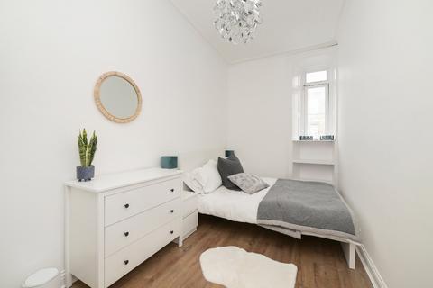 2 bedroom flat to rent, Polwarth Crescent, Polwarth, Edinburgh, EH11