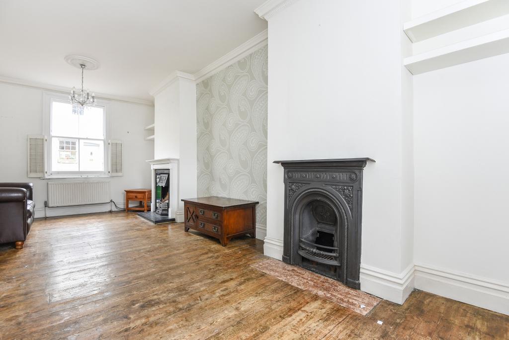 Chancery Lane Beckenham BR3 2 bed house £1,700 pcm (£392 pw)