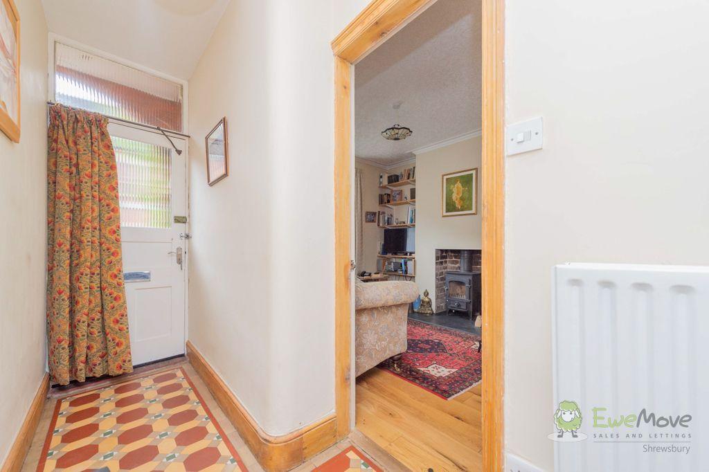 Longner Street, Mountfields, Shrewsbury SY3 8QS 3 bed terraced house