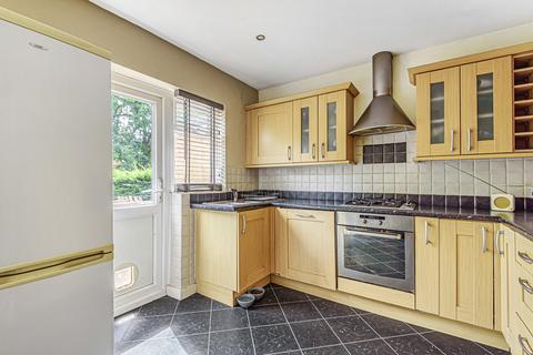 11 Bankfields, Headcorn, Ashford, TN27 9QY