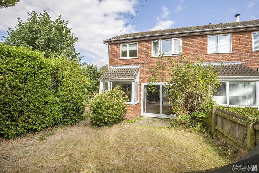 Central Crescent, Hethersett 3 bed end of terrace house £270,000