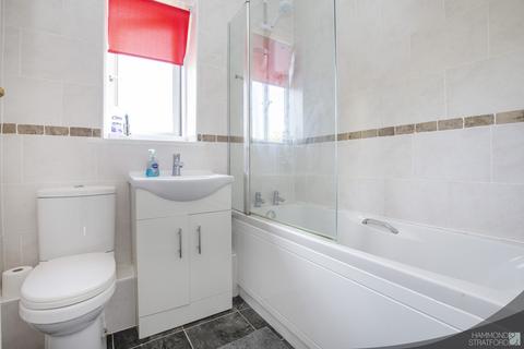 39 Central Crescent, Hethersett, Norwich, NR9 3EP