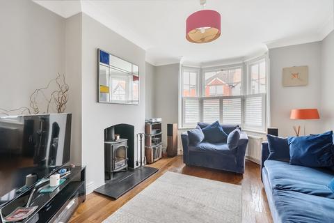 36 Wallace Crescent, Carshalton, SM5 3SX