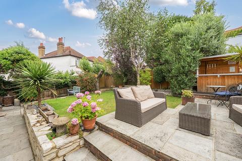 36 Wallace Crescent, Carshalton, SM5 3SX