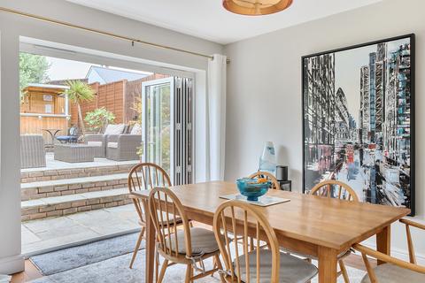 36 Wallace Crescent, Carshalton, SM5 3SX