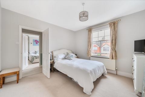 36 Wallace Crescent, Carshalton, SM5 3SX