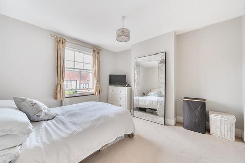 36 Wallace Crescent, Carshalton, SM5 3SX