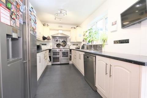 102 Beddington Road, Orpington, BR5 2TE
