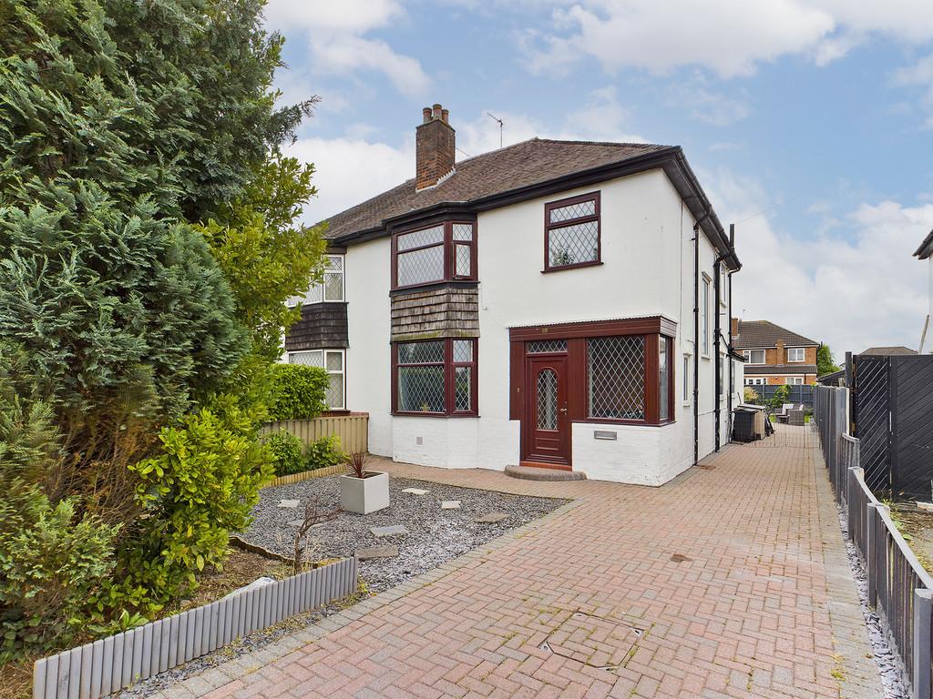 Long Lane, Upton, Chester 3 bed semidetached house £350,000
