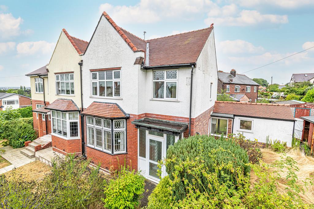 Red Lane, Appleton, Warrington, Cheshire 3 bed semidetached house £