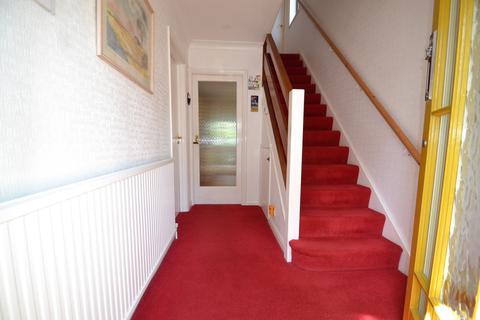 11 Chipperfield Close, Upminster, RM14 3EA