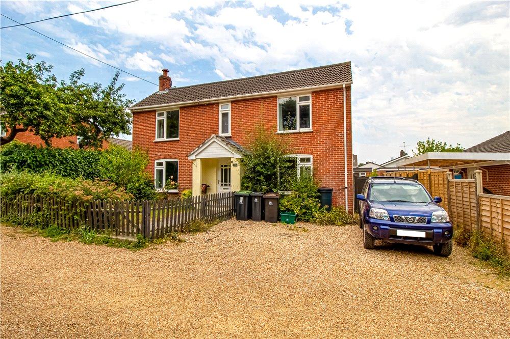 Ferndown, Dorset, BH22 4 bed detached house for sale £550,000