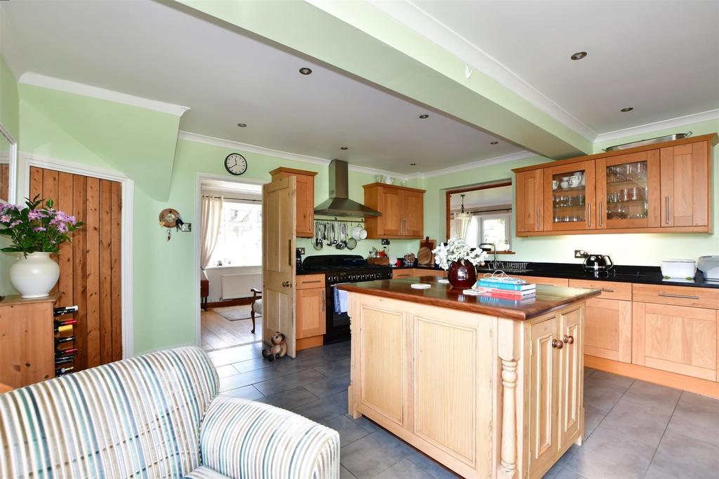 Kitchen/ Breakfast Room