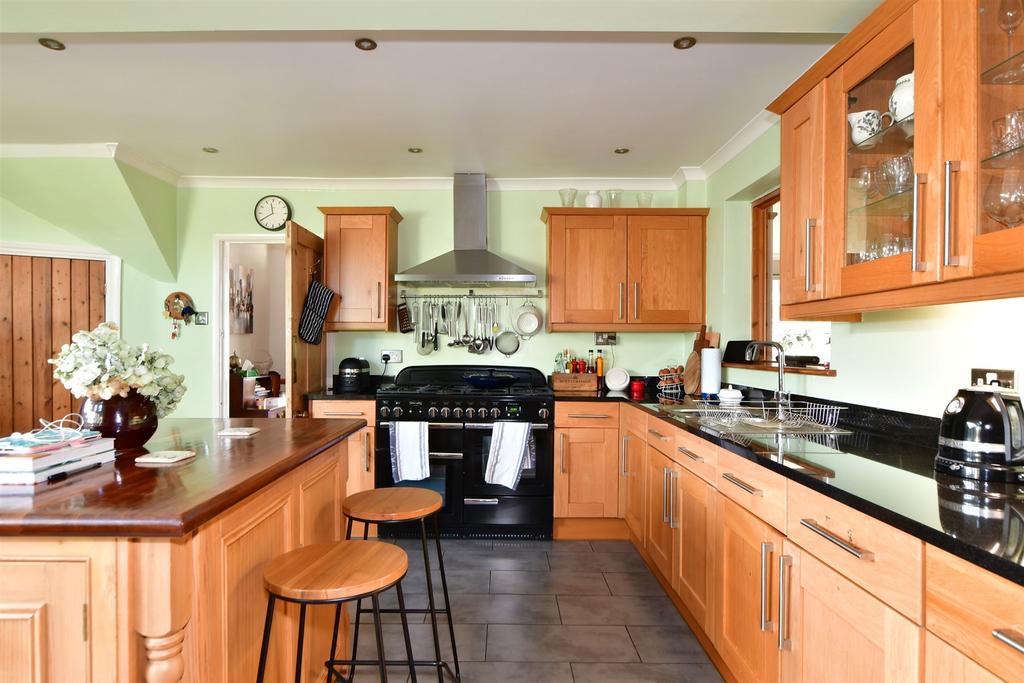 Kitchen/ Breakfast Room