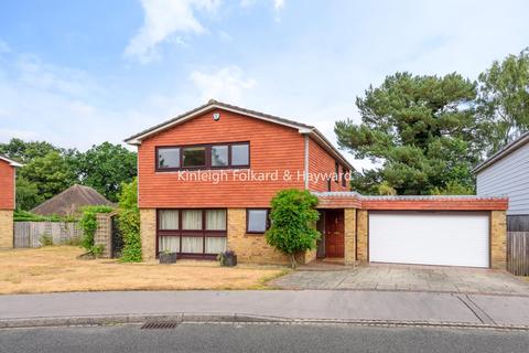 4 Tanglewood Close, Croydon, CR0 5HX