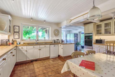 4 Tanglewood Close, Croydon, CR0 5HX