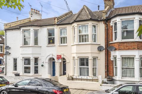 Flat 2, 24 Steerforth Street, London, SW18 4HH