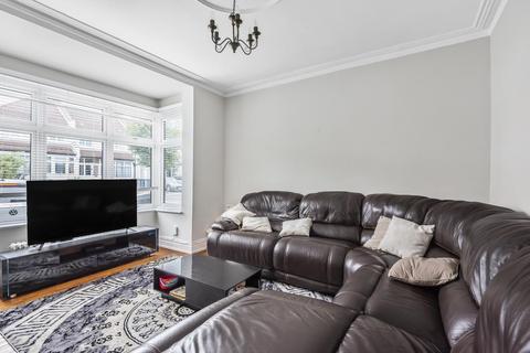 67 Woodgrange Avenue, London, N12 0PT