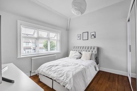 67 Woodgrange Avenue, London, N12 0PT