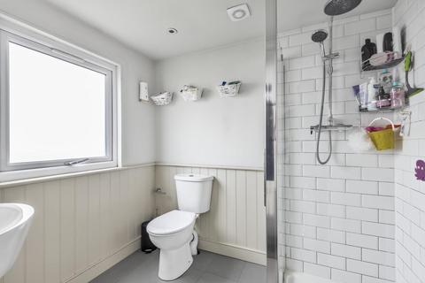 67 Woodgrange Avenue, London, N12 0PT