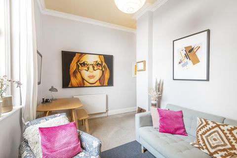 Flat 4, 43 Cintra Park, Upper Norwood, London, SE19 2LQ