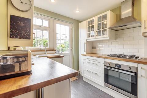 27 Godley Road, London, SW18 3HB